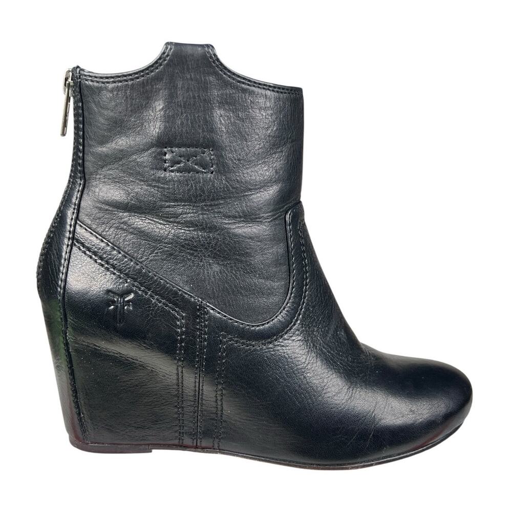 Frye Women’s Carson Black Leather Hidden Wedge Size US 6